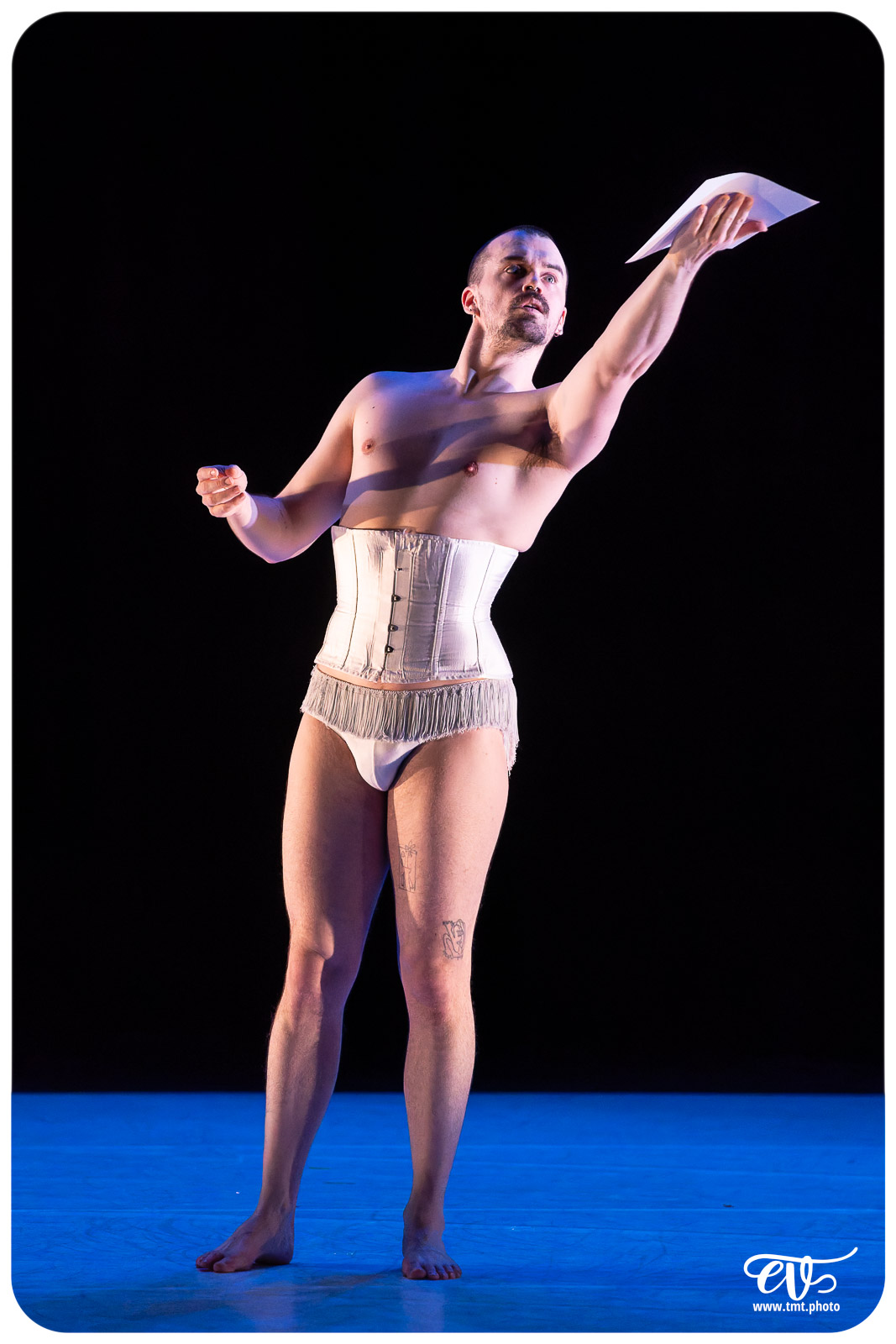 A4 (COMME LA FEUILLE) CIE CHICOS MAMBO